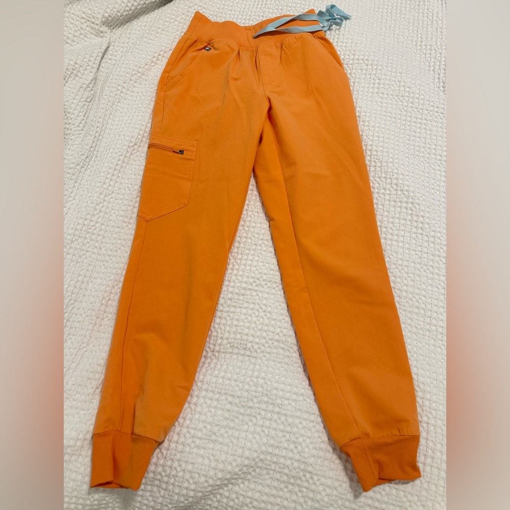 Shaka Orange Figs High Waisted Zamora Jogger Scrub Pants™